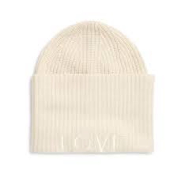 NWT Lita by Ciara Women’s Ivory Knit Recycled Cashmere Beanie with 'LOVE' Detail